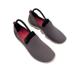 Crocs Duet Busy Day Skimmer Flats size 11
